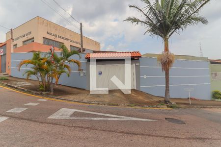 Casa à venda com 180m², 3 quartos e 3 vagasFachada