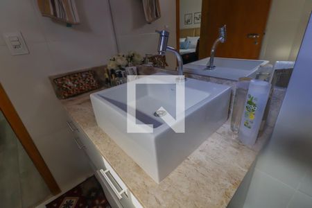 Casa à venda com 180m², 3 quartos e 3 vagasSuíte