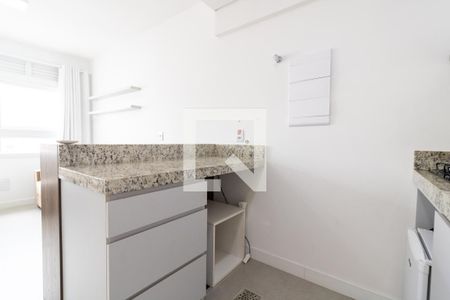 Sala/Cozinha de kitnet/studio à venda com 1 quarto, 32m² em Centro Histórico, Porto Alegre