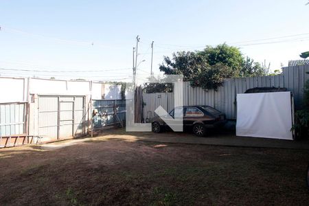 Casa à venda com 300m², 2 quartos e 6 vagasPátio Estacionamento