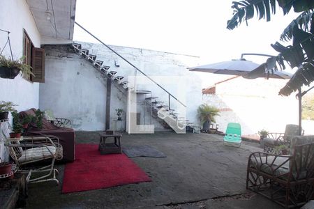 Casa à venda com 300m², 2 quartos e 6 vagasÁrea Privada Pátio