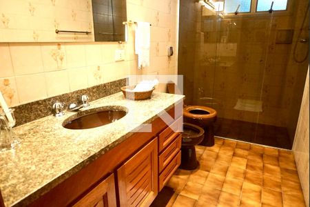 Apartamento à venda com 331m², 4 quartos e 4 vagasBanheiro suite 2