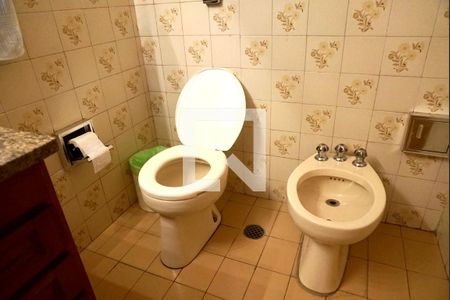 Apartamento à venda com 331m², 4 quartos e 4 vagasBanheiro suite 3