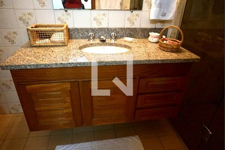 Apartamento à venda com 331m², 4 quartos e 4 vagasBanheiro suite 4