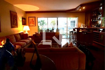 Apartamento à venda com 331m², 4 quartos e 4 vagasSala