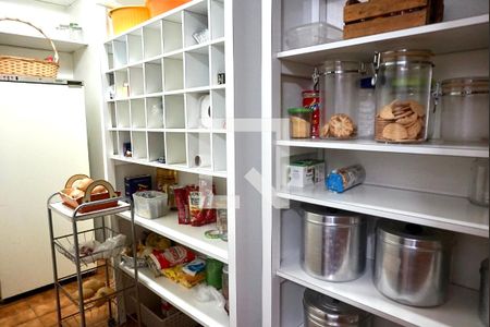 Apartamento à venda com 331m², 4 quartos e 4 vagasDispensa