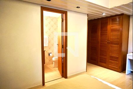 Apartamento à venda com 331m², 4 quartos e 4 vagasSuite 3