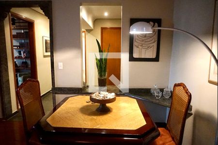 Apartamento à venda com 331m², 4 quartos e 4 vagasSala