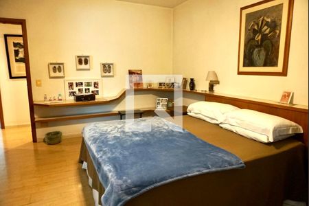 Apartamento à venda com 331m², 4 quartos e 4 vagasSuite 1