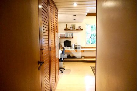 Apartamento à venda com 331m², 4 quartos e 4 vagasSuite 3