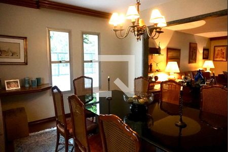 Apartamento à venda com 331m², 4 quartos e 4 vagasSala