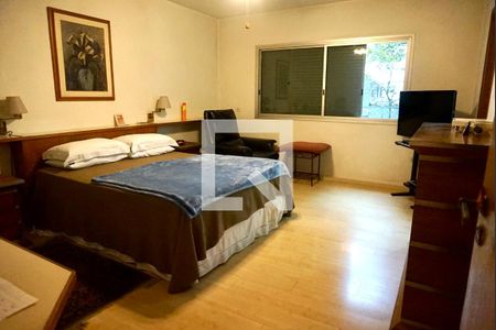 Apartamento à venda com 331m², 4 quartos e 4 vagasSuite 1