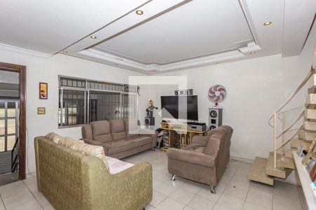 Sala de casa à venda com 3 quartos, 206m² em Vila Gumercindo, São Paulo