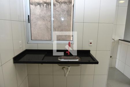 Casa para alugar com 80m², 2 quartos e sem vagaCozinha e Área de Serviço