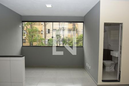 Sala/Cozinha de casa para alugar com 2 quartos, 80m² em Jardim Europa, São Paulo
