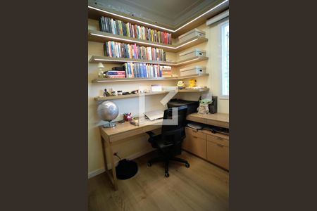 Apartamento à venda com 92m², 3 quartos e 2 vagasEscritório