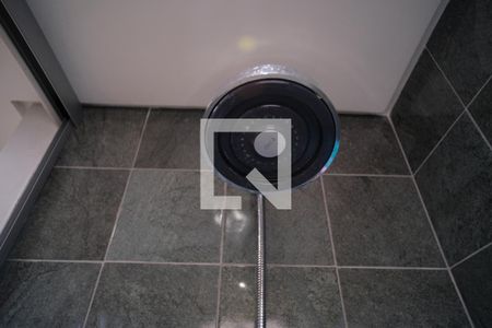 Apartamento à venda com 92m², 3 quartos e 2 vagasChuveiro