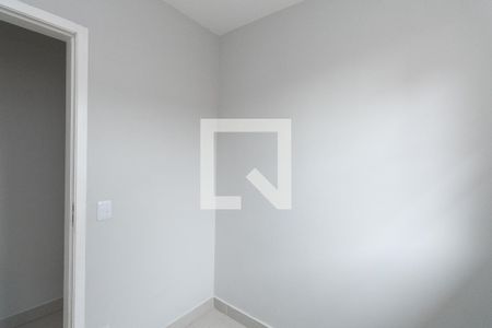 Quarto 2 de casa para alugar com 2 quartos, 40m² em Parque Edu Chaves, São Paulo