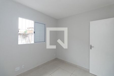 Quarto 1 de casa para alugar com 2 quartos, 40m² em Parque Edu Chaves, São Paulo