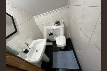 Casa à venda com 160m², 2 quartos e 2 vagasLavabo 1