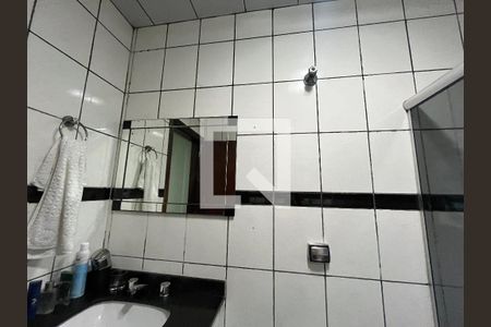 Casa à venda com 160m², 2 quartos e 2 vagasBanheiro da Suíte
