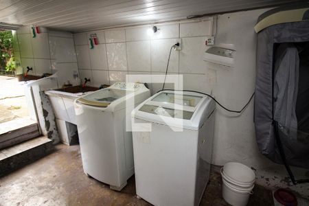 Casa à venda com 396m², 4 quartos e 6 vagas Casa à venda com 396m², 4 quartos e 6 vagasÁrea de Serviço