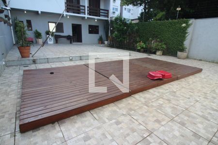 Casa à venda com 396m², 4 quartos e 6 vagas Casa à venda com 396m², 4 quartos e 6 vagasPiscina