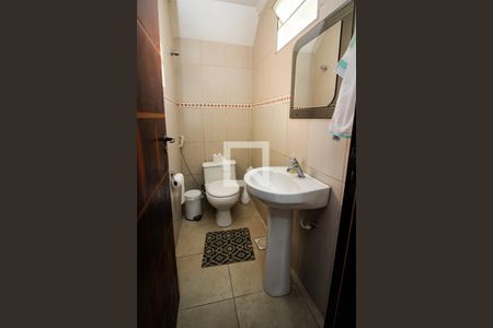 Casa à venda com 396m², 4 quartos e 6 vagas Casa à venda com 396m², 4 quartos e 6 vagasLavabo