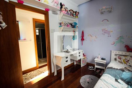 Casa à venda com 396m², 4 quartos e 6 vagas Casa à venda com 396m², 4 quartos e 6 vagasQuarto 2