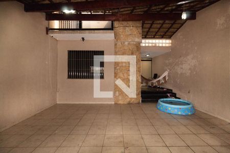 Casa à venda com 300m², 3 quartos e 4 vagasGaragem