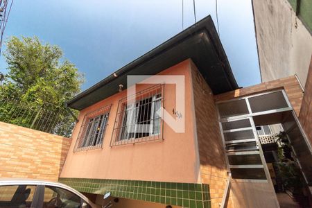 Casa à venda com 170m², 3 quartos e 2 vagasFachada