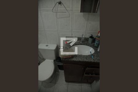 Banheiro de apartamento à venda com 1 quarto, 56m² em São Lourenço, Niterói