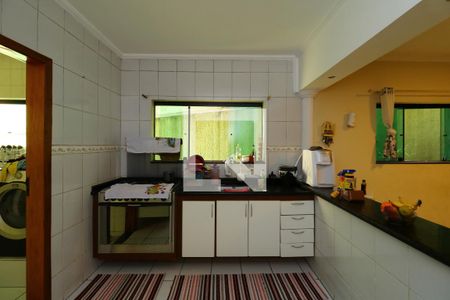 Casa à venda com 405m², 4 quartos e 5 vagasCozinha