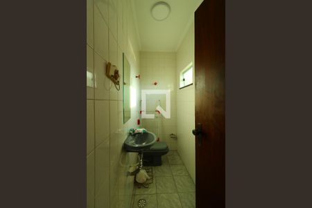 Casa à venda com 405m², 4 quartos e 5 vagasBanheiro de serviço 1