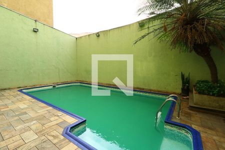 Casa à venda com 405m², 4 quartos e 5 vagasÁrea Social - Piscina
