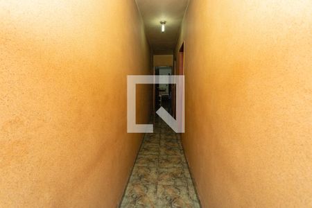 Corredor de casa à venda com 4 quartos, 163m² em Piraporinha, Diadema