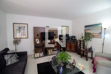 Sala de casa à venda com 3 quartos, 220m² em Campo Belo, São Paulo