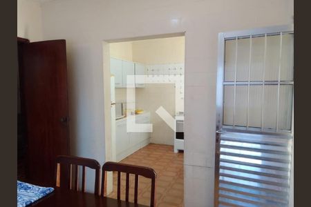 Casa à venda com 217m², 4 quartos e 3 vagas