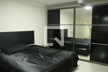 Casa para alugar com 240m², 2 quartos e 2 vagasQuarto