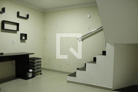 Casa para alugar com 240m², 2 quartos e 2 vagasHall