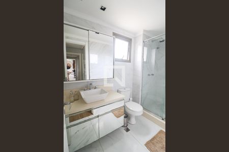 Apartamento à venda com 126m², 3 quartos e 2 vagasBanheiro da Suíte 1