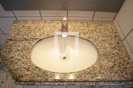 Apartamento para alugar com 57m², 2 quartos e 2 vagasBanheiro