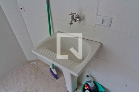 Casa à venda com 145m², 3 quartos e 2 vagas Casa à venda com 145m², 3 quartos e 2 vagasÁrea de Serviço