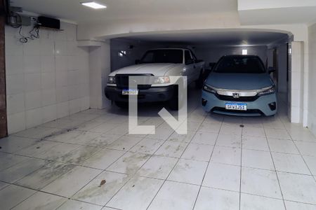 Casa à venda com 520m², 6 quartos e 4 vagasPiso 0: Garagem