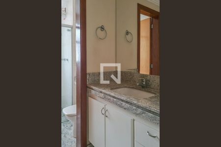 Apartamento para alugar com 135m², 4 quartos e 3 vagas Apartamento para alugar com 135m², 4 quartos e 3 vagasBanheiro