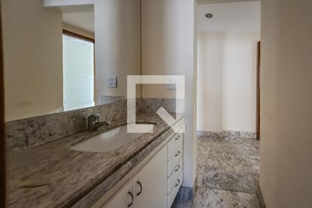 Apartamento para alugar com 135m², 4 quartos e 3 vagas Apartamento para alugar com 135m², 4 quartos e 3 vagasBanheiro