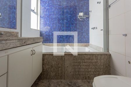 Apartamento para alugar com 135m², 4 quartos e 3 vagas Apartamento para alugar com 135m², 4 quartos e 3 vagasBanheiro da Suíte