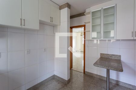 Apartamento para alugar com 135m², 4 quartos e 3 vagas Apartamento para alugar com 135m², 4 quartos e 3 vagasCozinha