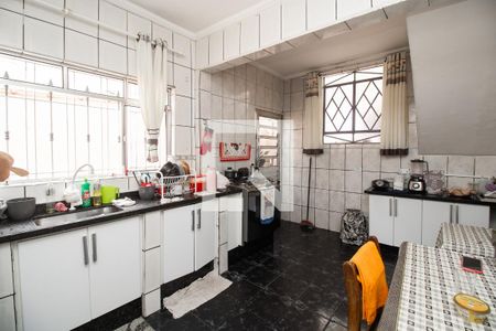 Casa para alugar com 150m², 3 quartos e 2 vagasCozinha