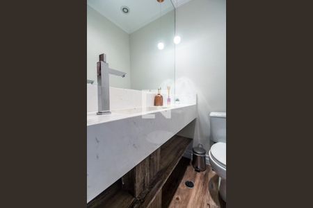 Apartamento à venda com 158m², 3 quartos e 3 vagas Apartamento à venda com 158m², 3 quartos e 3 vagasLavabo